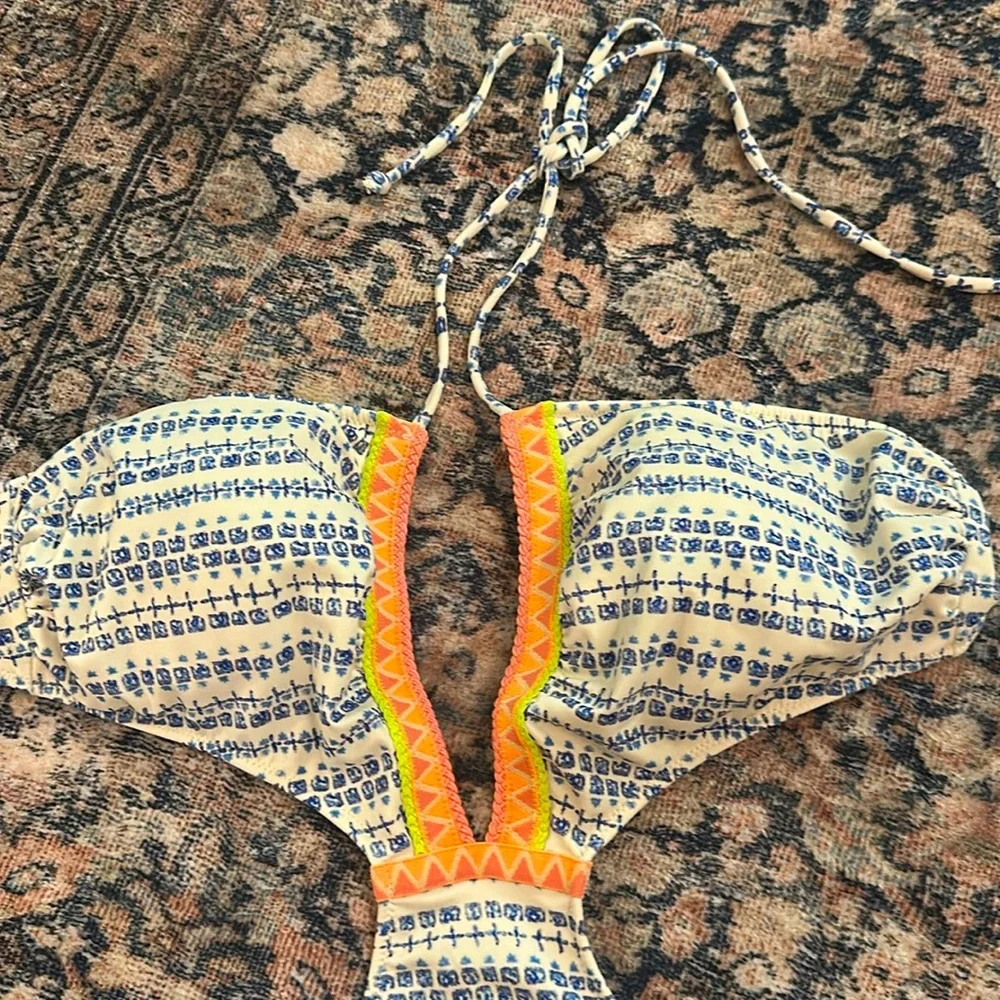 Victoria’s Secret One-Piece Swimsuit, size M - Picture 2 of 9